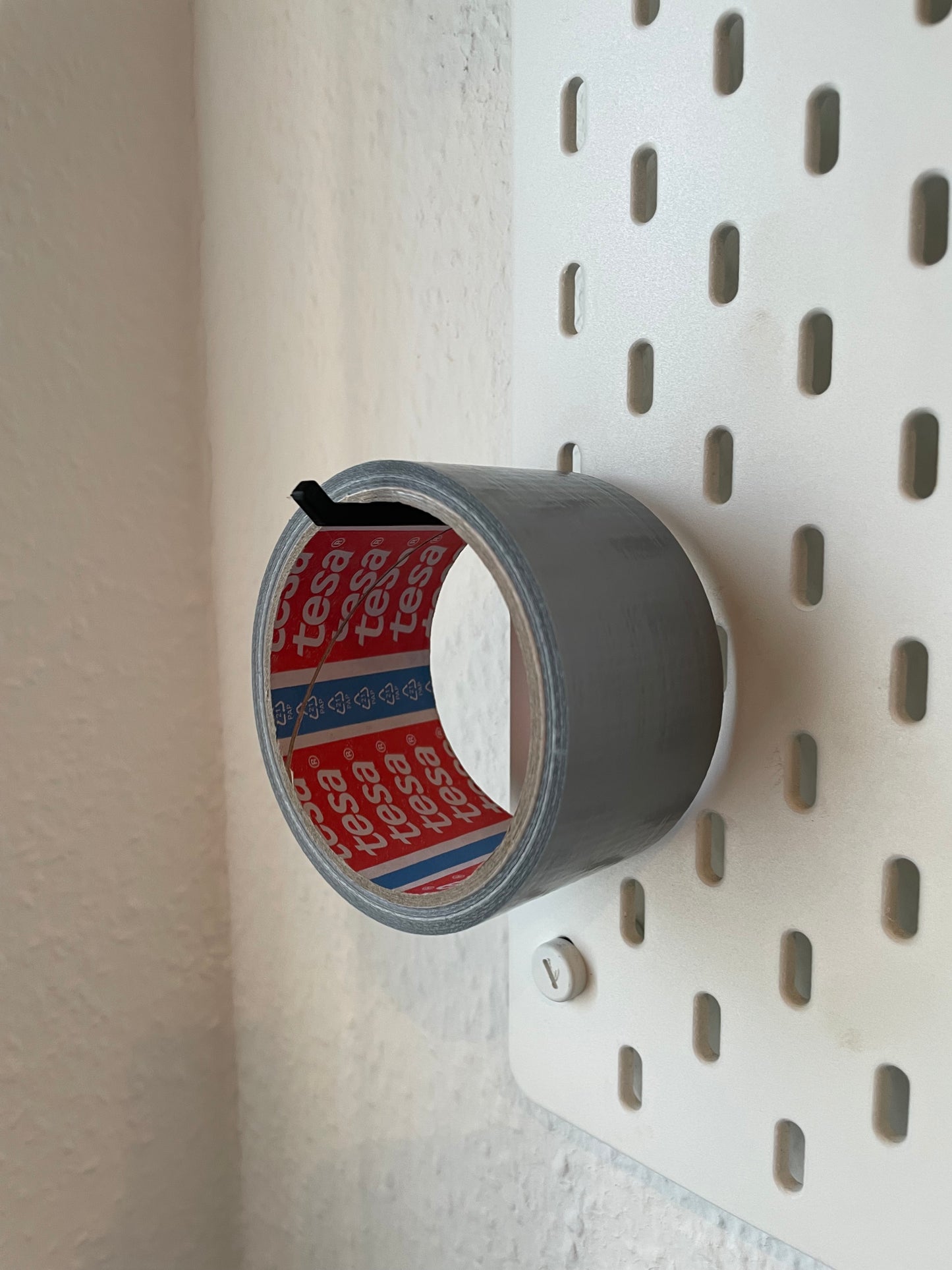 Ikea Skadis Klebeband-Halterung